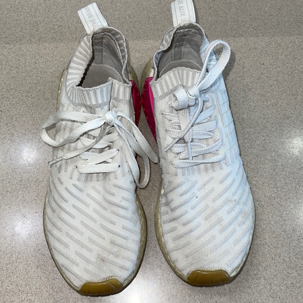 ADIDAS NMD  White/Hot pink ladies size 9